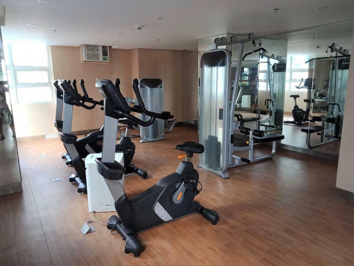 Chillax Studio 101 Newport Boulevard Manila Exterior photo