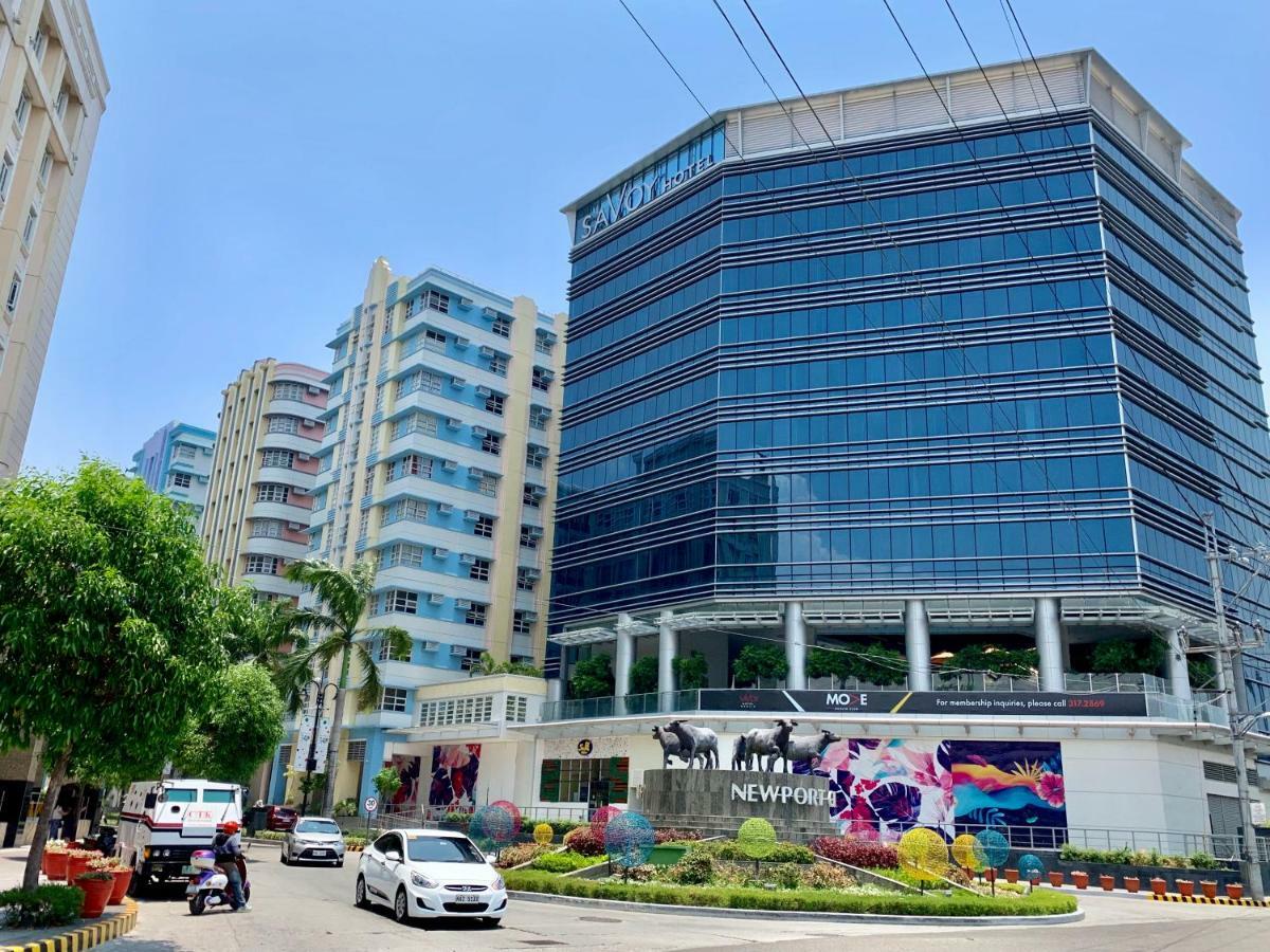 Chillax Studio 101 Newport Boulevard Manila Exterior photo