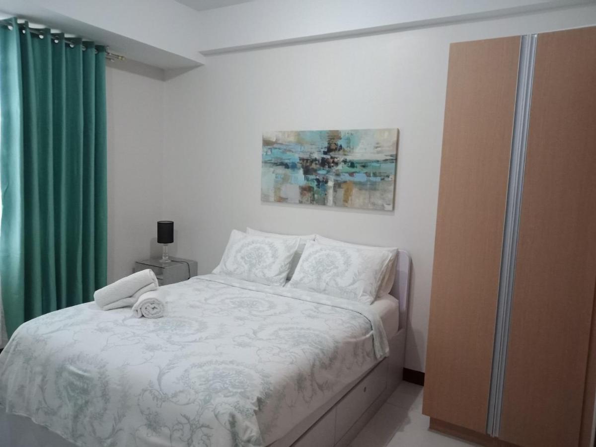 Chillax Studio 101 Newport Boulevard Manila Exterior photo